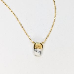 🦋LAST 1🦋 NWT Lovoda White Marble Pendant Necklace 🌼